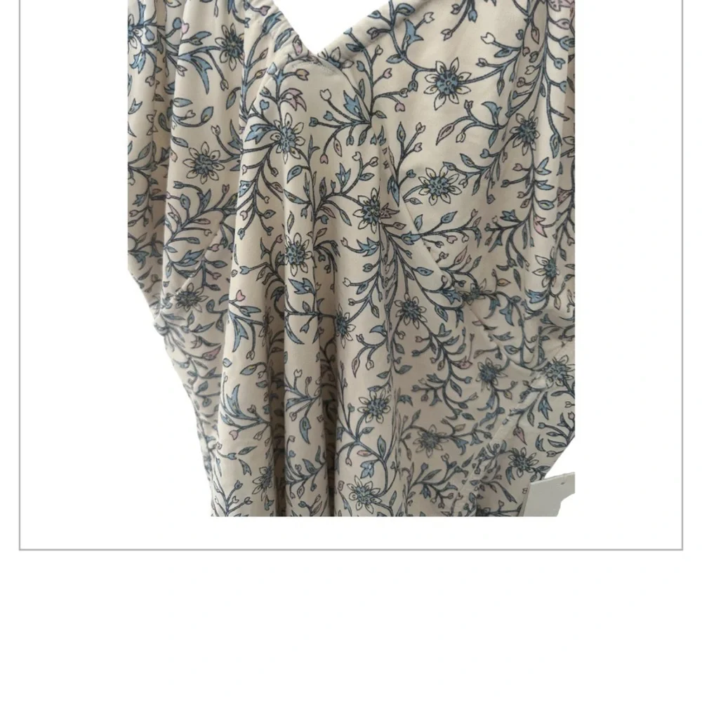 XiRENA Floral Patterned Garment